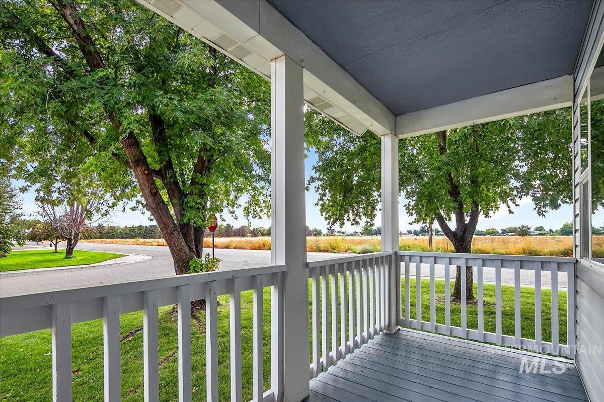 101 N Wild Rose Circle