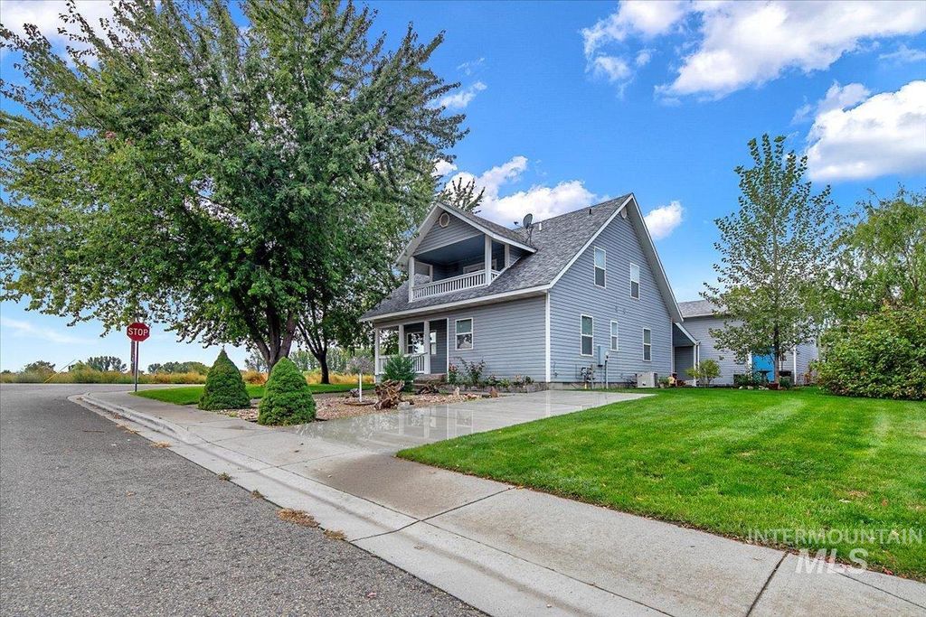 Photo of 101 N Wild Rose Circle, Fruitland, ID 83619 (MLS # 98963844)