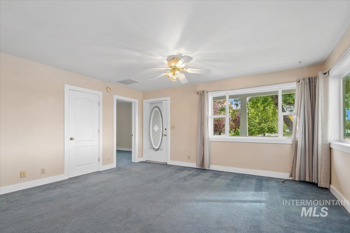 101 N Wild Rose Circle