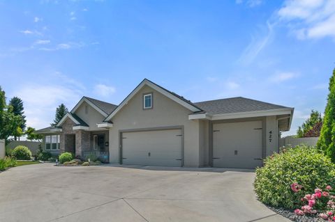 Photo of 427 E Merino Street, Kuna, ID 83634 (MLS # 98962759)