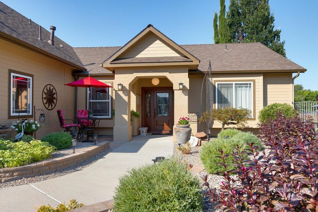 Photo of 10585 W. Vega Ct, Star, ID 83669 (MLS # 98971260)