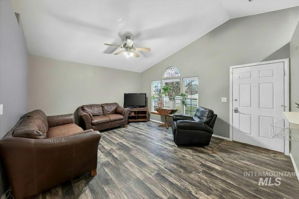 Photo of 2601 N Snow Goose Way, Meridian, ID 83646 (MLS # 98971561)