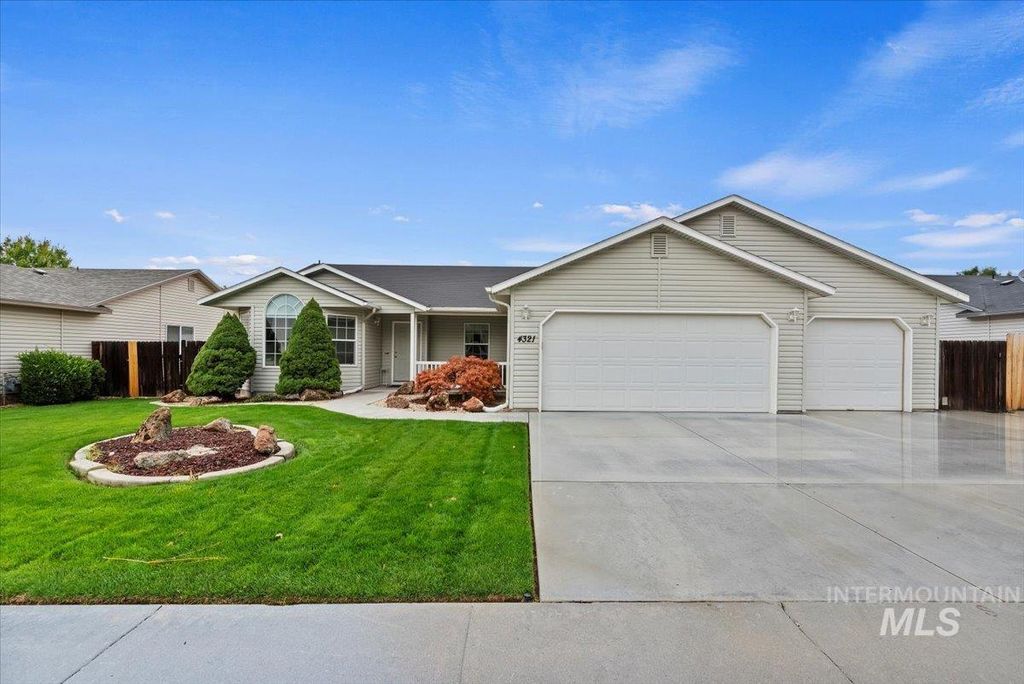 Photo of 4321 S Fruithill Pl, Boise, ID 83709 (MLS # 98965292)