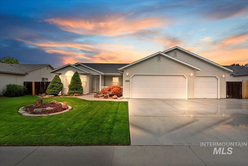 Photo of 4321 S Fruithill Pl, Boise, ID 83709 (MLS # 98965292)