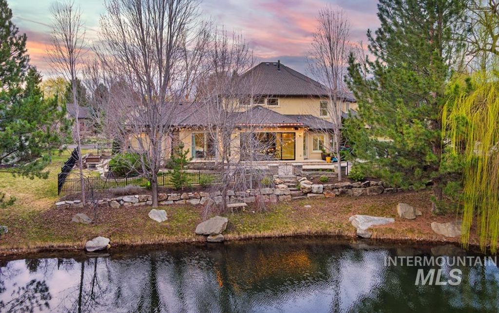 Photo of 1049 E Riversong Dr, Eagle, ID 83616 (MLS # 98978021)