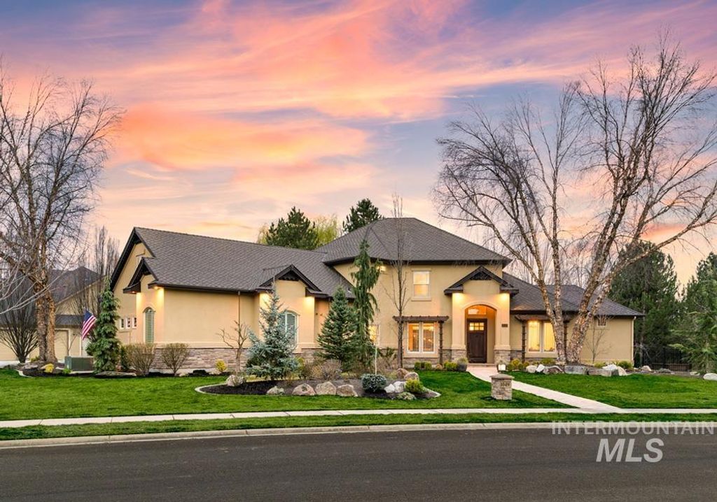 Photo of 1049 E Riversong Dr, Eagle, ID 83616 (MLS # 98978021)
