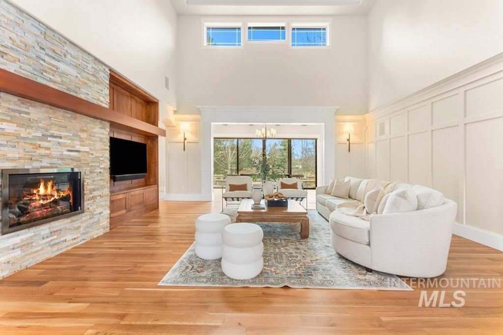 Photo of 1049 E Riversong Dr, Eagle, ID 83616 (MLS # 98978021)