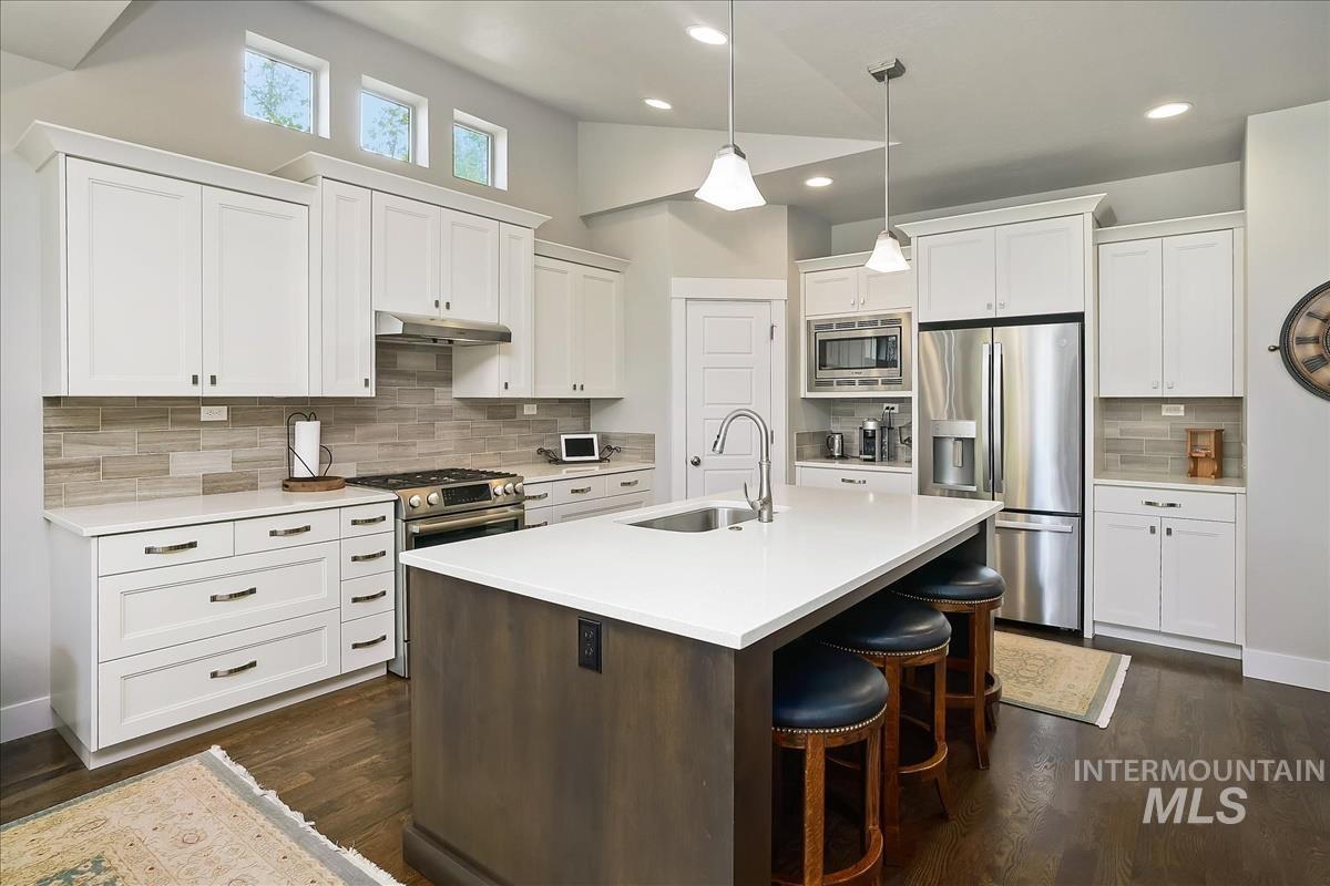 302 W Heston Dr