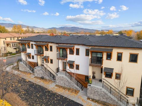 Photo of 429 E Water Pocket Ln, Garden City, ID 83714 (MLS # 98966912)