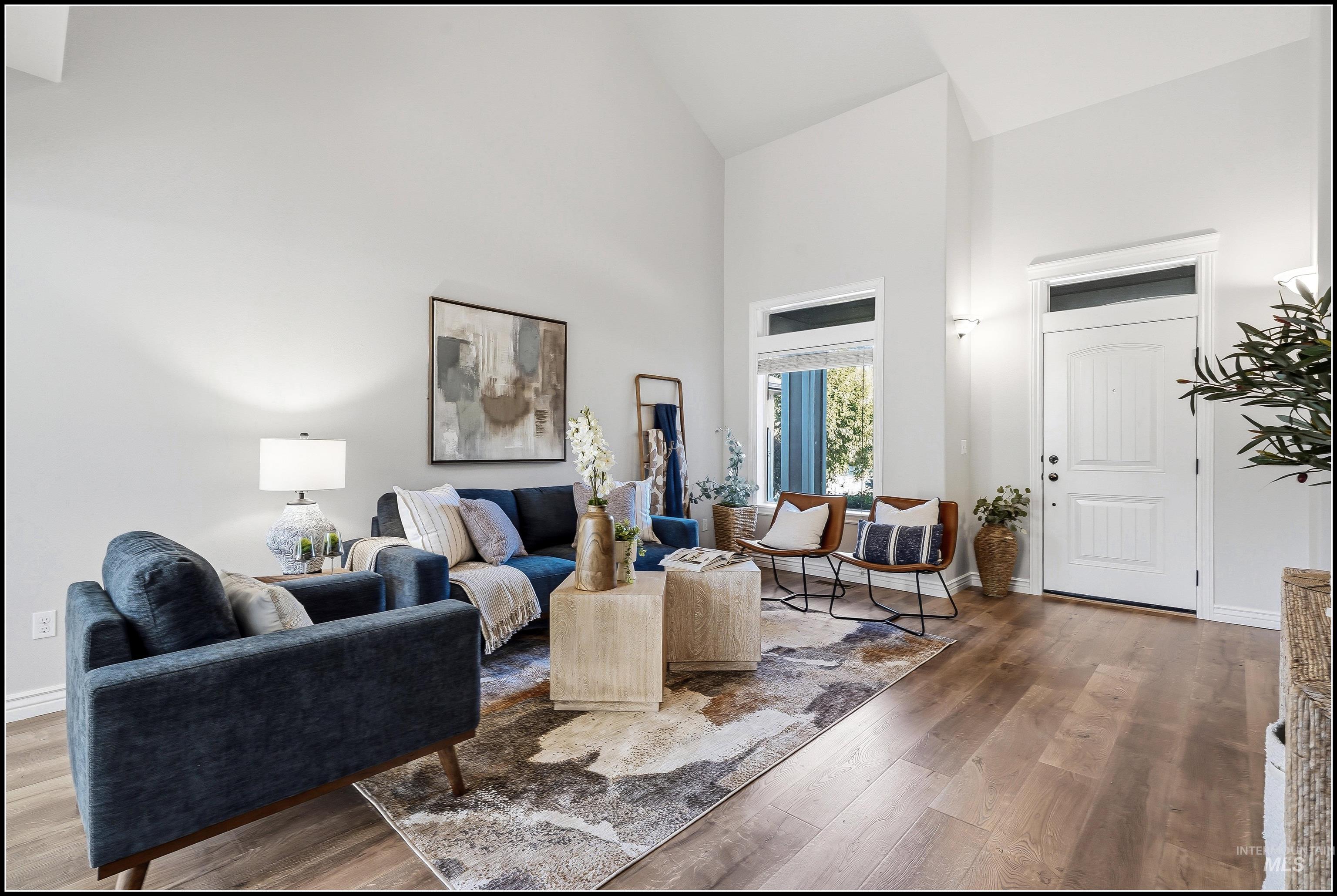 Great Room featuring 18' high vaulted ceilings
