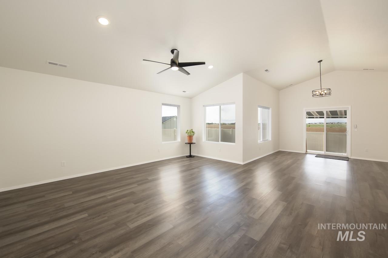 1295 W Buffalo River Dr