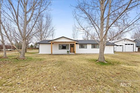 Photo of 1118 N Dawn Dr, Boise, ID 83713 (MLS # 98973415)