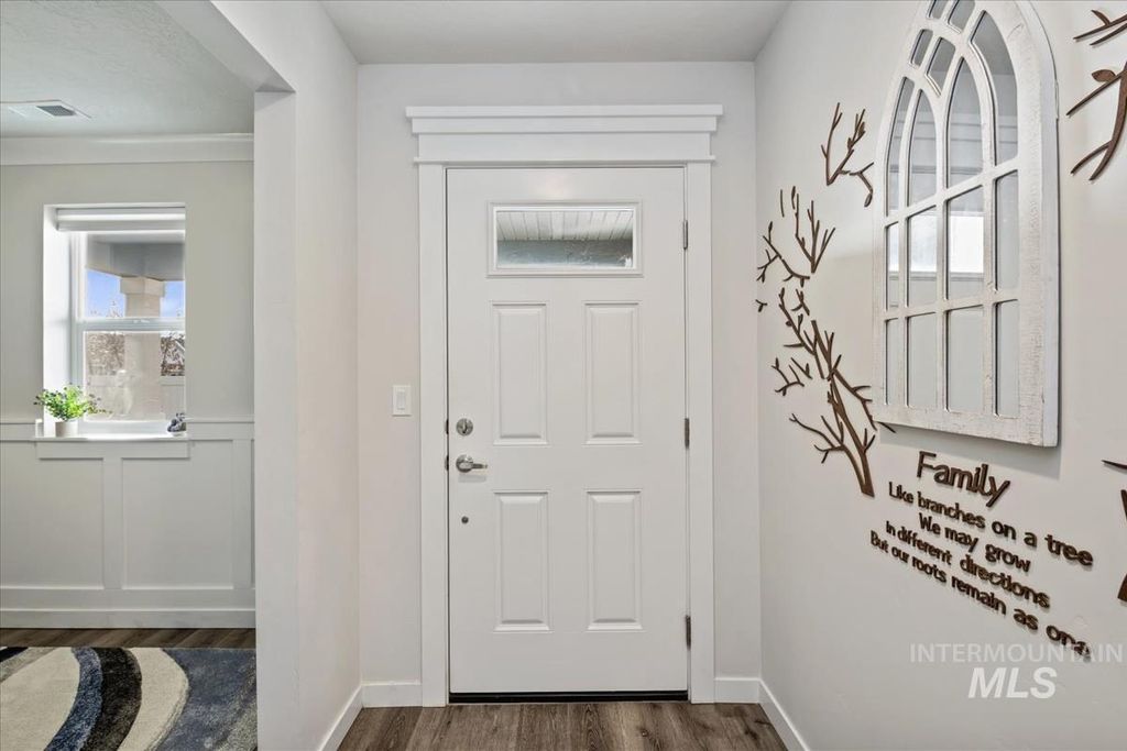 Photo of 193 W Haniken St, Meridian, ID 83642 (MLS # 98973946)