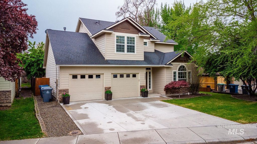 Photo of 9095 W Dalton Place, Boise, ID 83704 (MLS # 98983444)