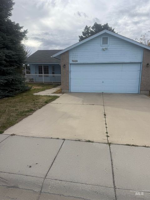 Photo of 7923 Grubstake Dr, Boise, ID 83709 (MLS # 98964524)