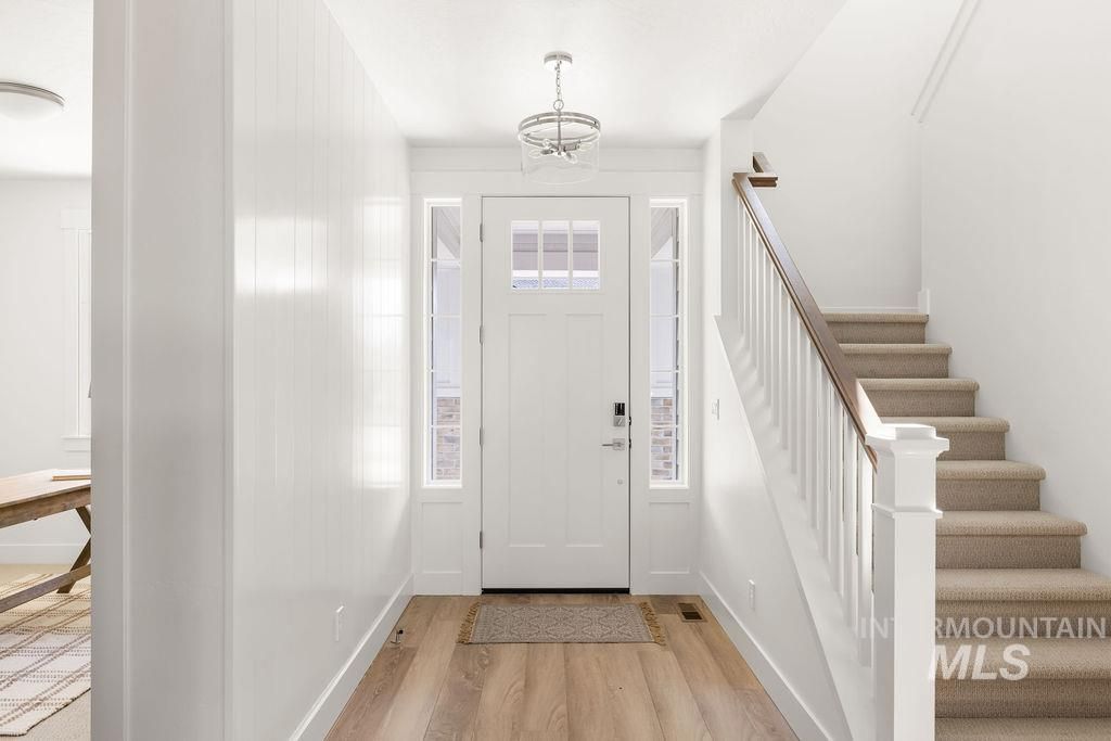 Photo of 2635 E Cavern Way, Meridian, ID 83642 (MLS # 98978986)