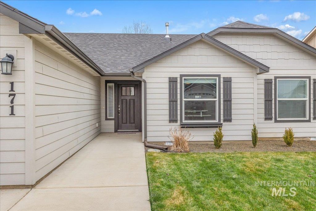 Photo of 171 S Fuji Ave, Emmett, ID 83617 (MLS # 98982223)