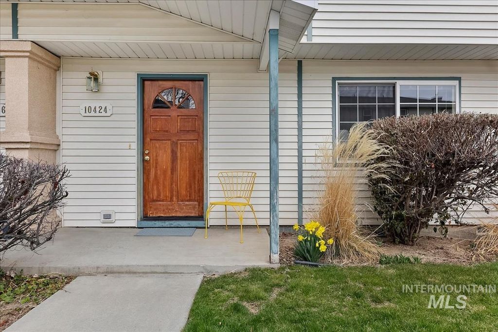 Photo of 10424 W Palm Ln, Boise, ID 83704 (MLS # 98977976)