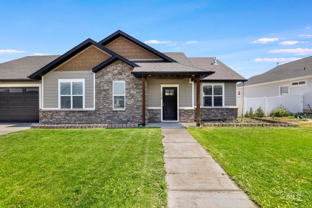 Photo of 1510 Mountain View Drive, Gooding, ID 83330 (MLS # 98996374)