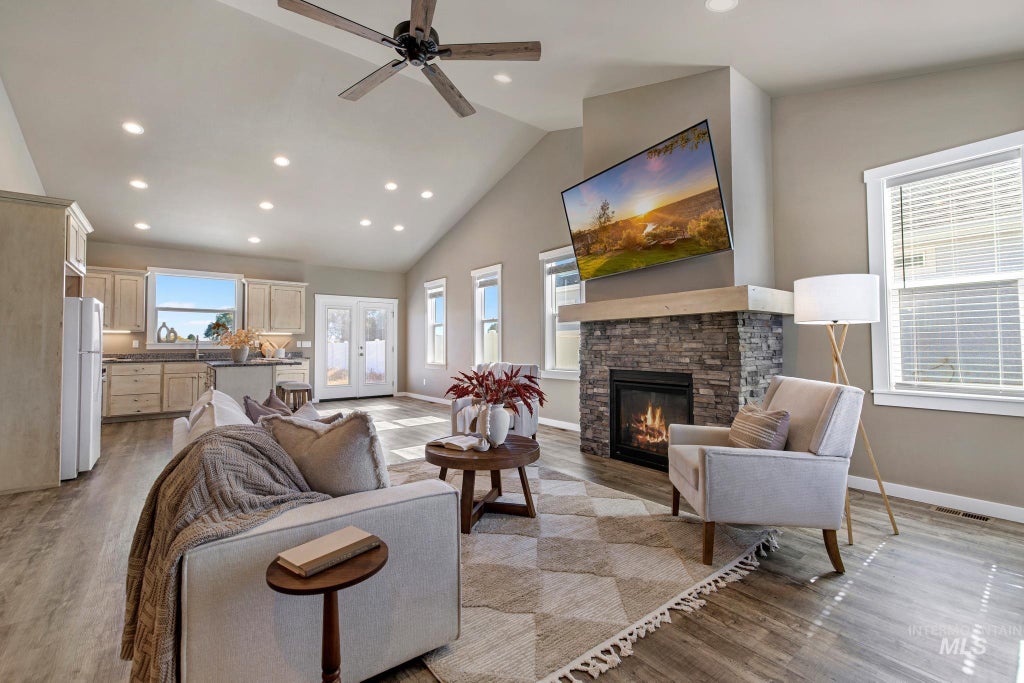 Photo of 1510 Mountain View Drive, Gooding, ID 83330 (MLS # 98996374)