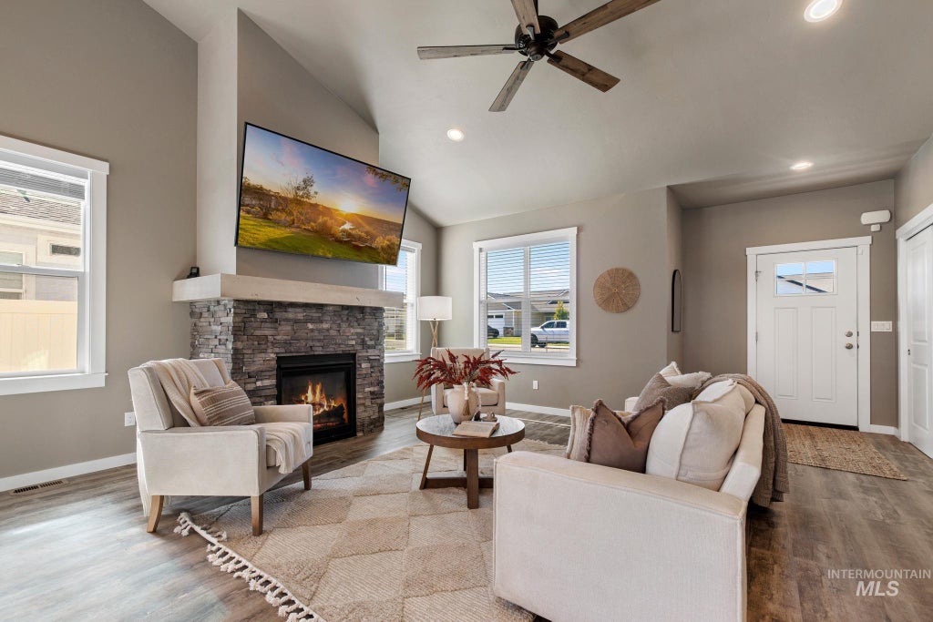 Photo of 1510 Mountain View Drive, Gooding, ID 83330 (MLS # 98996374)