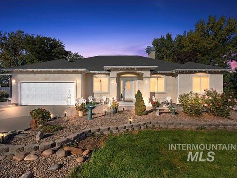 Photo of 2109 S Happy Valley, Nampa, ID 83686 (MLS # 98973438)