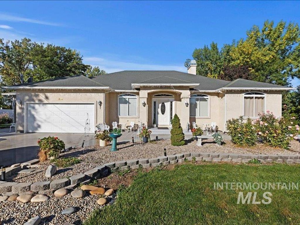 Photo of 2109 S Happy Valley, Nampa, ID 83686 (MLS # 98973438)