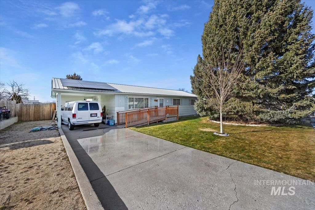 Photo of 125 Sunset Circle, Buhl, ID 83216 (MLS # 98973923)