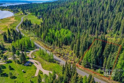 Photo of 2315 W Mountain Road, Donnelly, ID 83615 (MLS # 98948106)