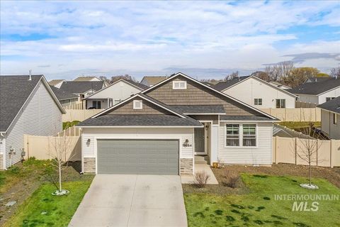 Photo of 19684 Newell Way, Caldwell, ID 83605 (MLS # 98985970)