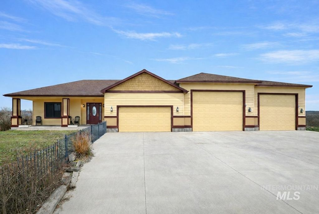 Photo of 25792 River Road, Grand View, ID 83624 (MLS # 98976565)