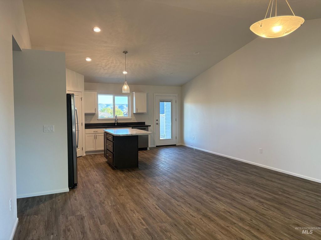 Photo of 3413 Glacier Drive, Lewiston, ID 83501 (MLS # 98974396)