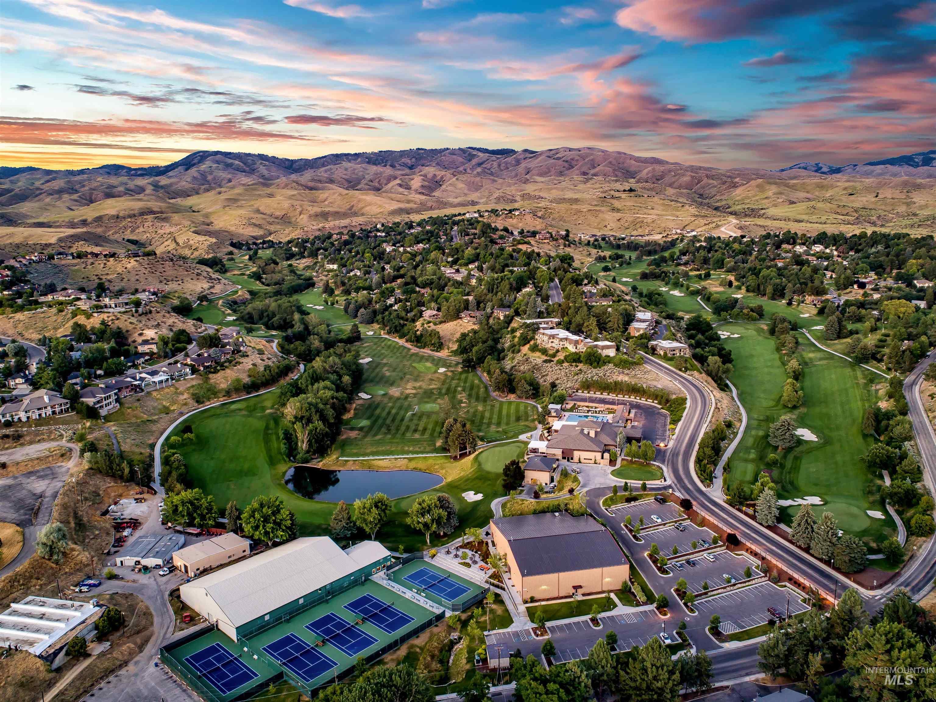 3505 N Crane View Lane