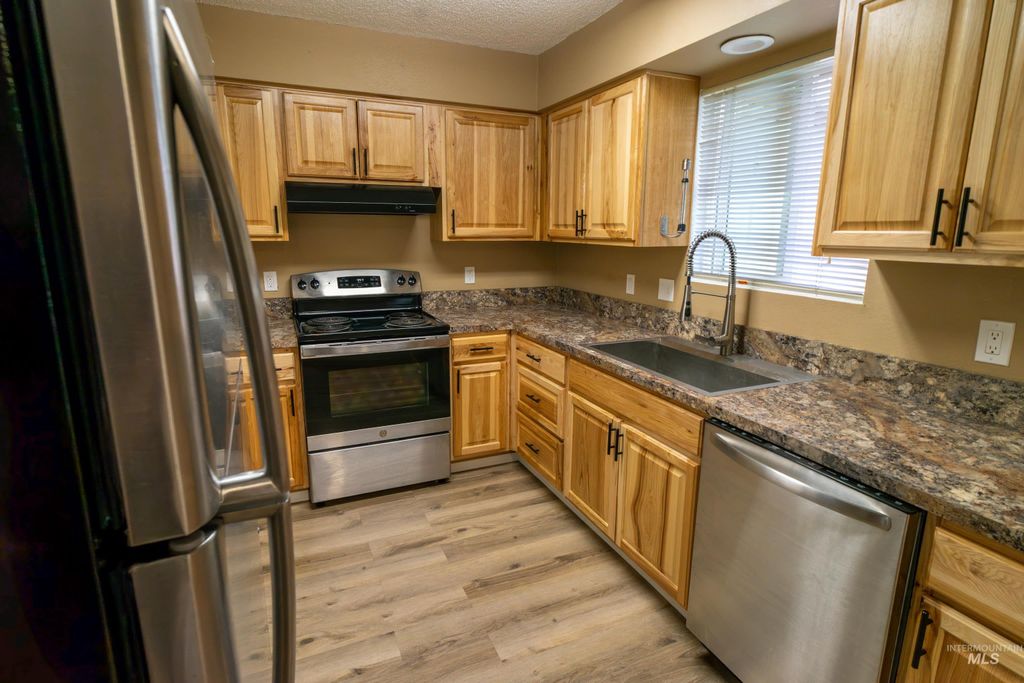 Photo of 3129 8th Street C #A, Lewiston, ID 83501 (MLS # 98953005)
