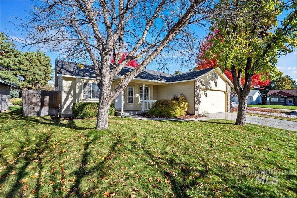 Photo of 5584 S Impatiens Pl, Boise, ID 83716 (MLS # 98965956)