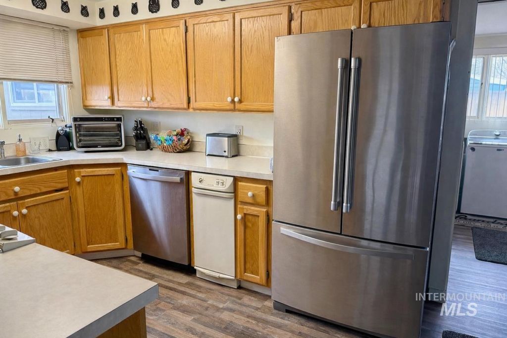 Photo of 820 Burrell Ave, Lewiston, ID 83501 (MLS # 98980155)