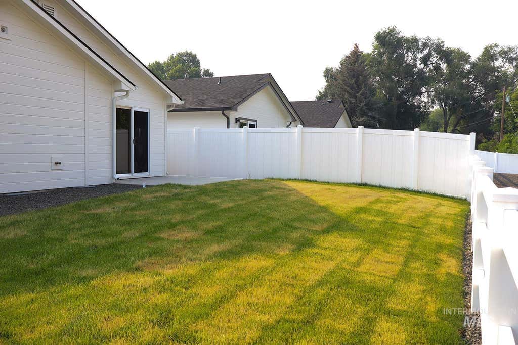 Photo of 1906 Oregon Lane, Caldwell, ID 83605 (MLS # 98994679)