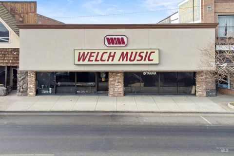 Photo of 1328 Overland Ave, Burley, ID 83318 (MLS # 98968128)