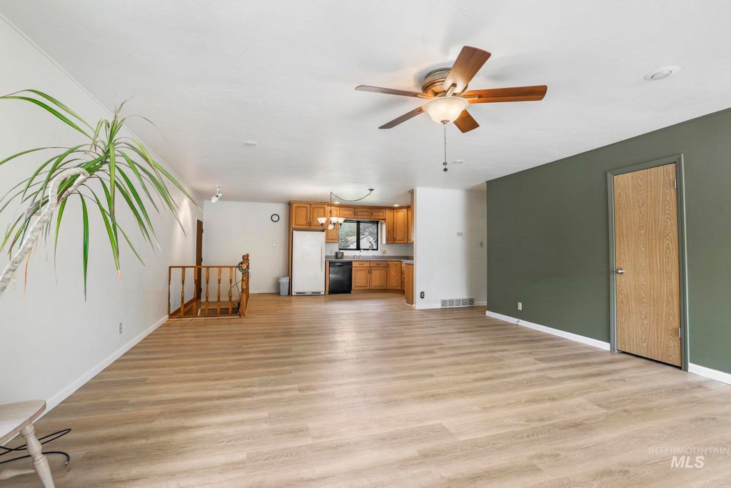 Photo of 837 Capri Drive, Twin Falls, ID 83301 (MLS # 98982791)