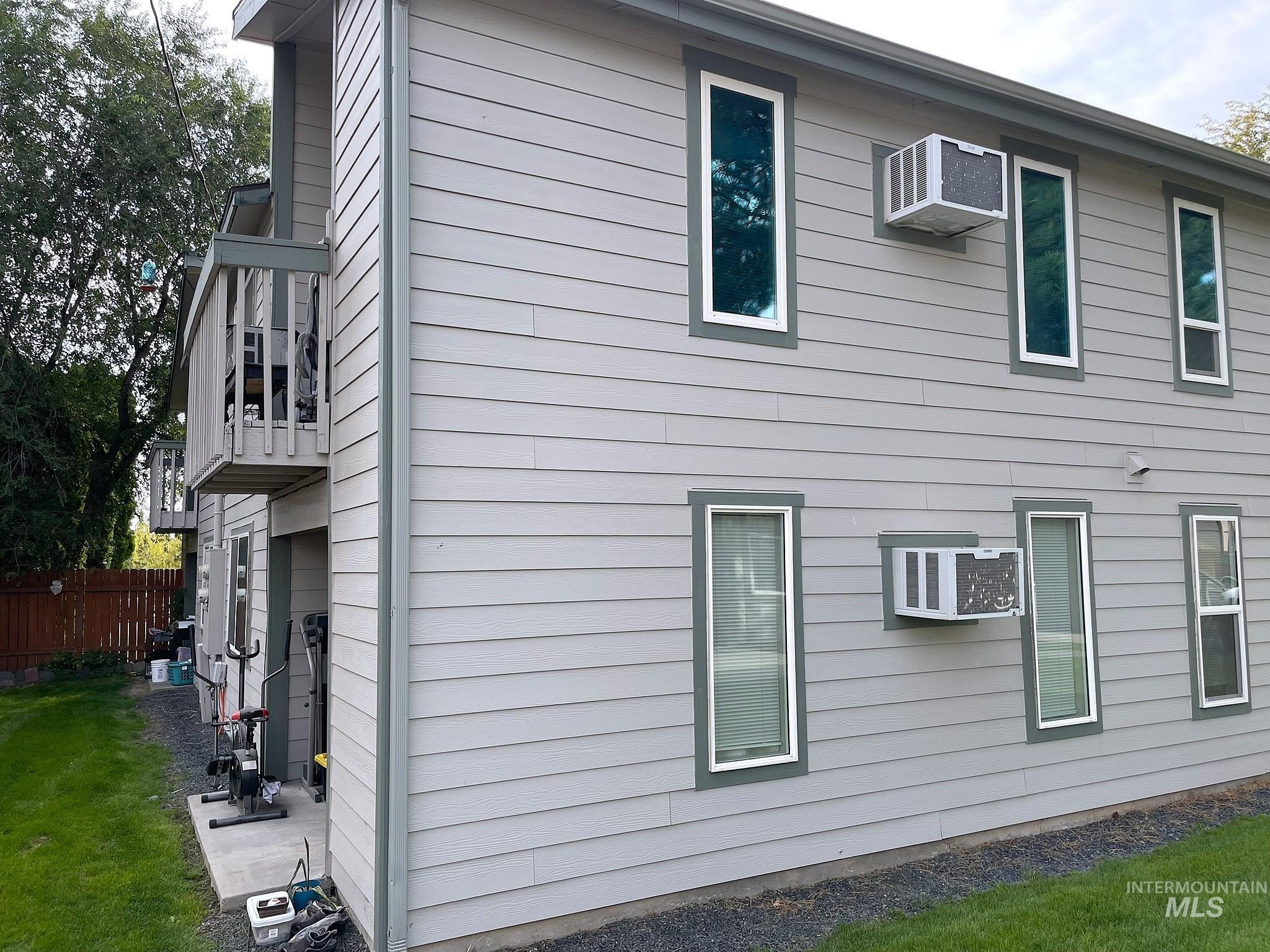 1017 S Maple
