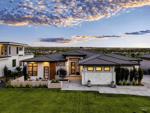 Photo of 3523 E Via Estancia Lane, Boise, ID 83716 (MLS # 98964654)