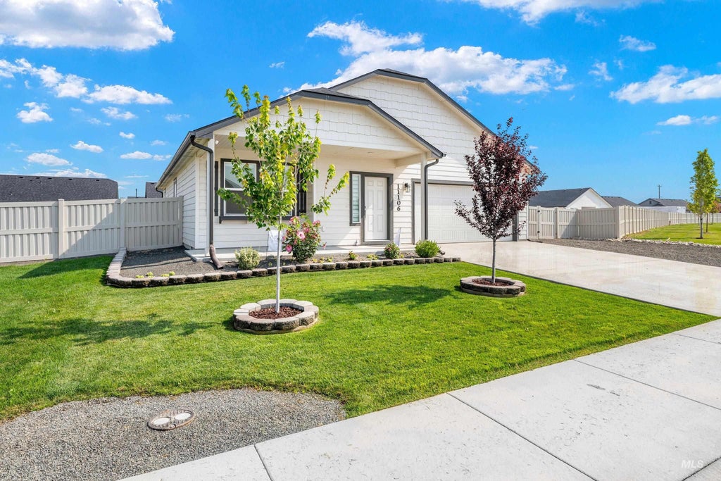 Photo of 11106 Shadow Glen Dr, Caldwell, ID 83605 (MLS # 98995219)