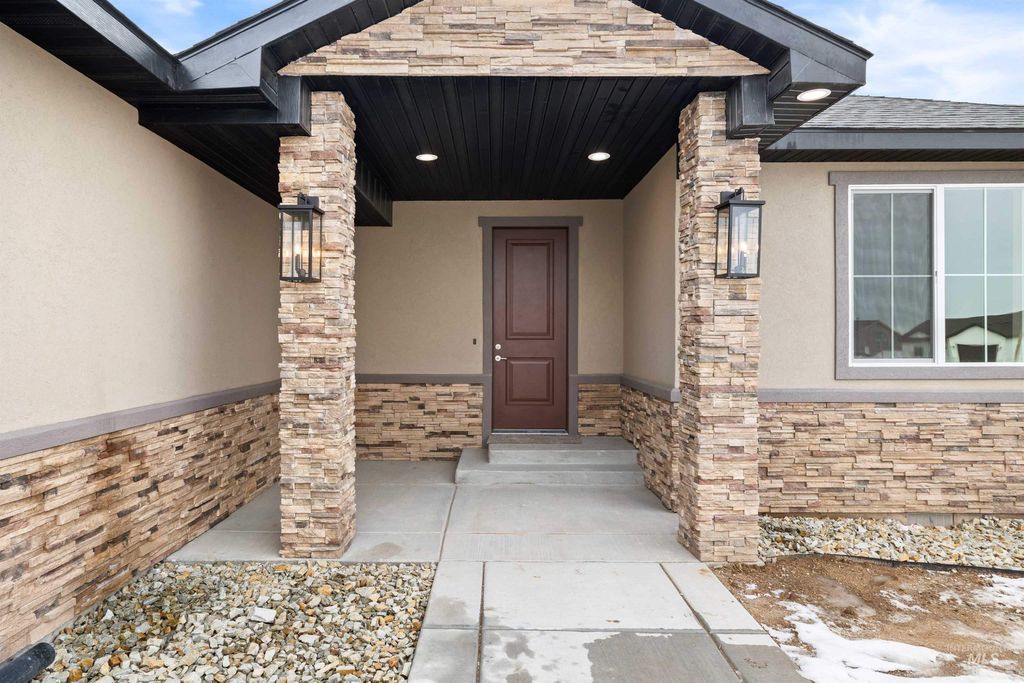 Photo of 603 Manning Circle, Paul, ID 83347 (MLS # 98973554)