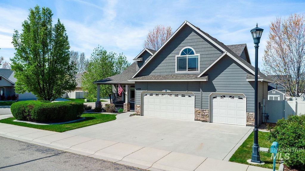 Photo of 2955 S Bay Star Way, Meridian, ID 83642 (MLS # 98981408)