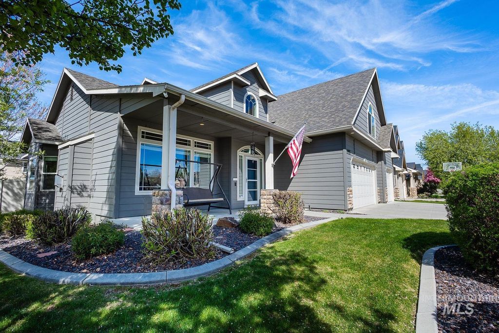 Photo of 2955 S Bay Star Way, Meridian, ID 83642 (MLS # 98981408)