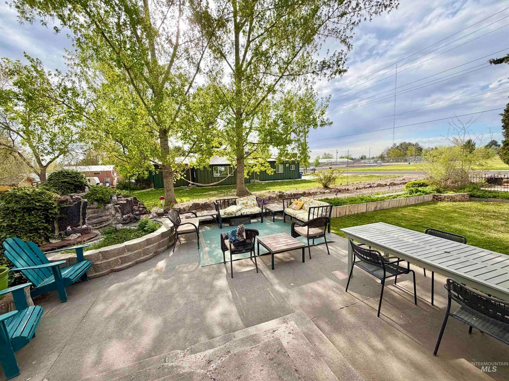 Photo of 355 Highland Ave, Twin Falls, ID 83301 (MLS # 98985059)