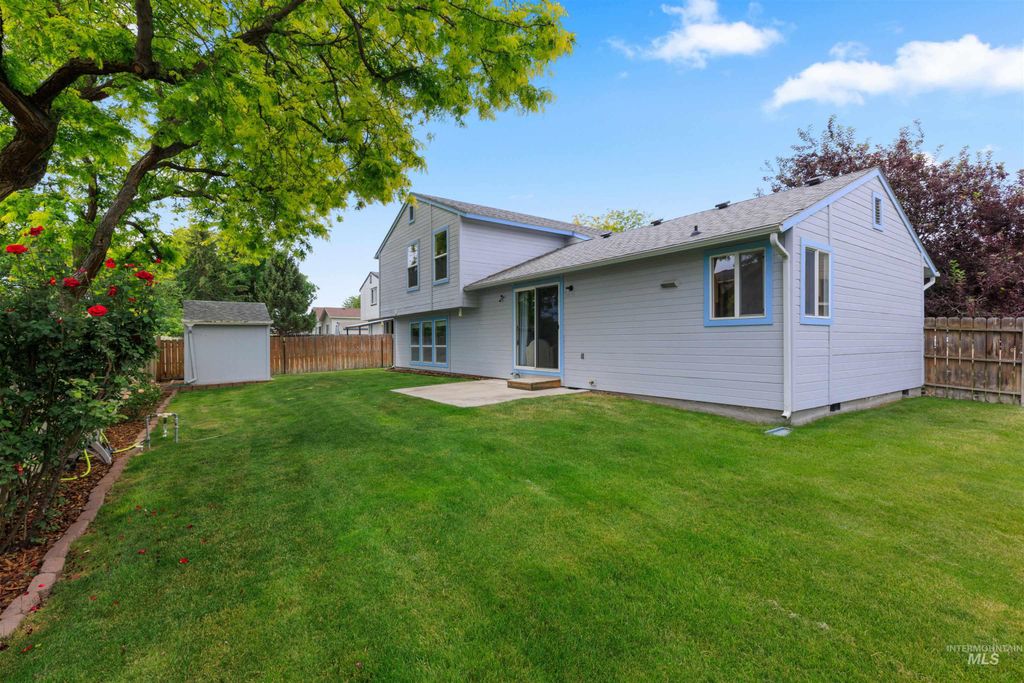 Photo of 2920 Myrtlewood Way, Nampa, ID 83686 (MLS # 98990962)