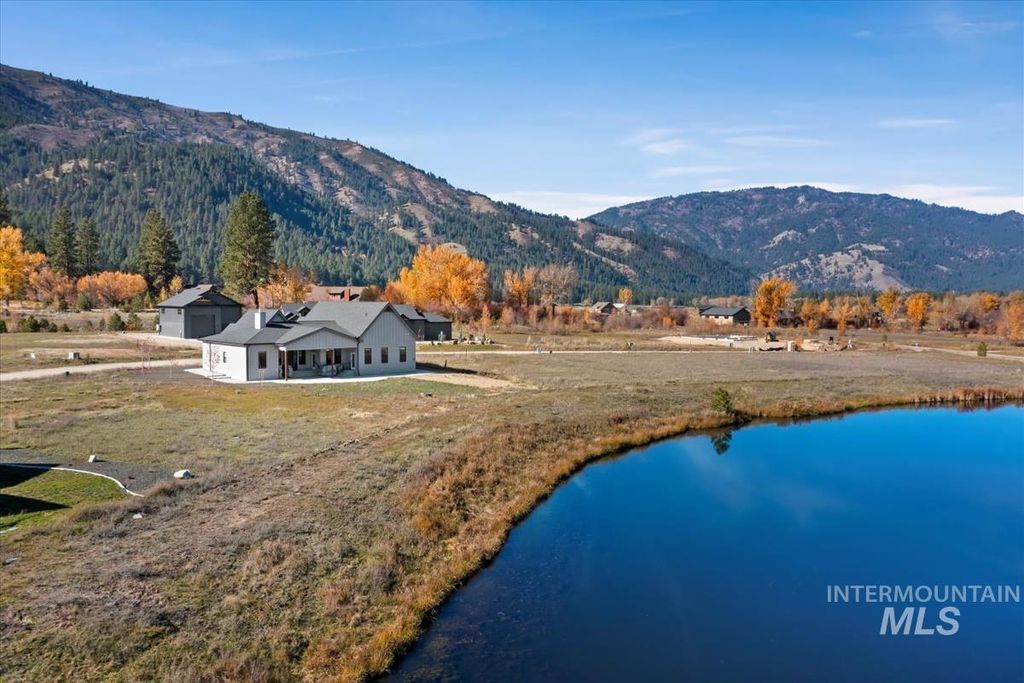 Photo of 42 Singing Spring Way, Garden Valley, ID 83622 (MLS # 98966392)