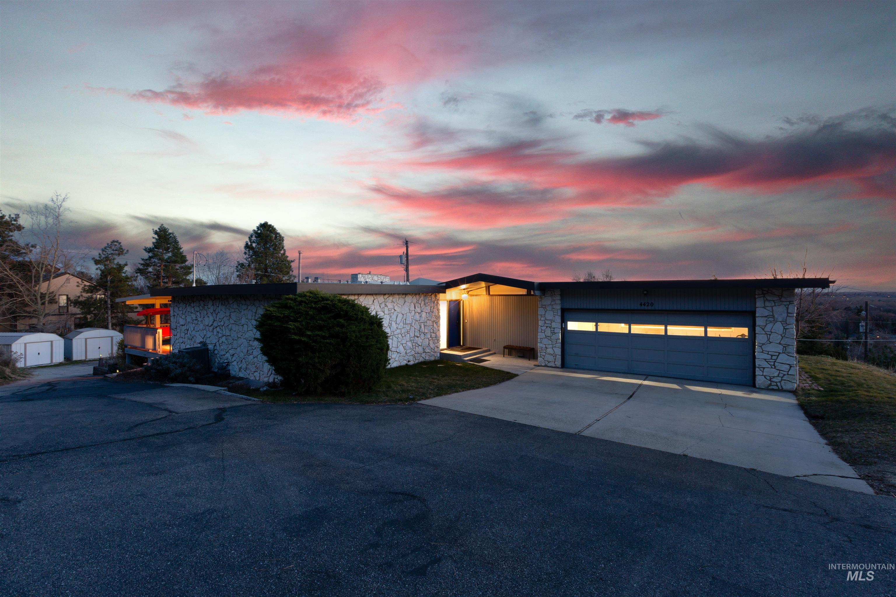 4420 N Ginzel Street