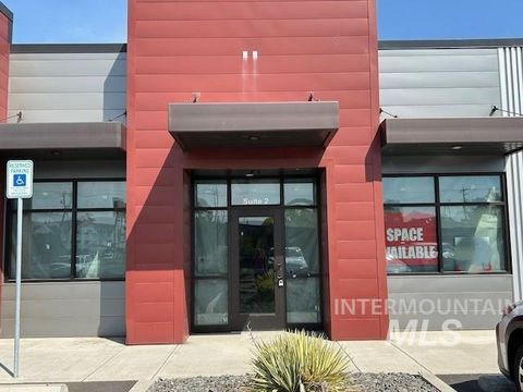 Photo of 719 21st St #2, Lewiston, ID 83501 (MLS # 98956438)